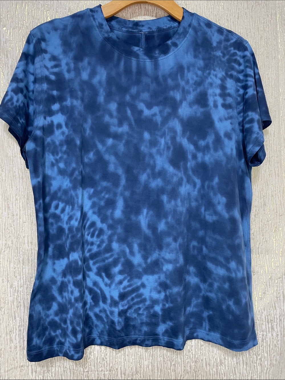 Lululemon Blue Tie-Dye Short Sleeve Tee